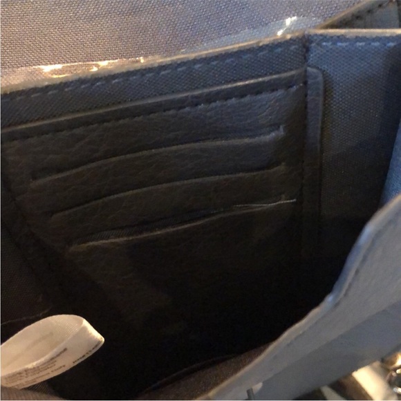 📲Touch screen faux leather functional bag in original box NWOT - Picture 5 of 6